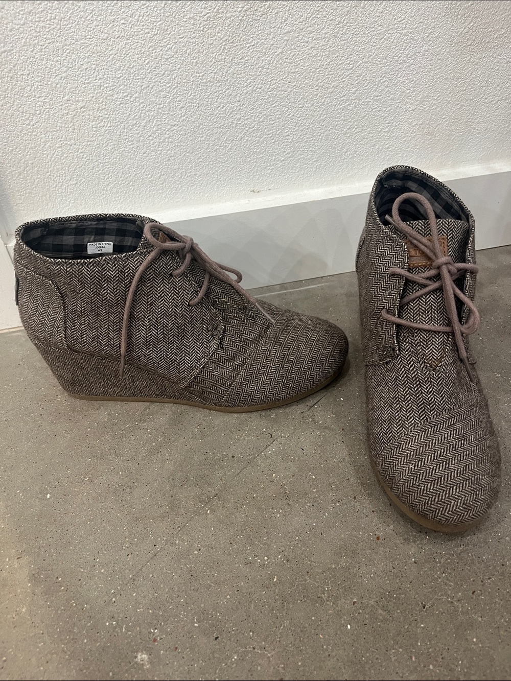 Tom’s Wedge Ankle Boots in Brown Herringbone